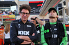 GP ABU DHABI, (L to R): Mattia Binotto (ITA) Sauber Motorsport Chief Operating e Chief Technical Officer with Gabriel Bortoleto (BRA) Sauber on the grid.
07.12.2025. Formula 1 World Championship, Rd 24, Abu Dhabi Grand Prix, Yas Marina Circuit, Abu Dhabi, Gara Day.
- www.xpbimages.com, EMail: requests@xpbimages.com © Copyright: Batchelor / XPB Images