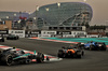 GP ABU DHABI, Carlos Sainz (ESP) Atlassian Williams Racing FW47 davanti a Lando Norris (GBR) McLaren MCL39 e Andrea Kimi Antonelli (ITA) Mercedes AMG F1 W16.
07.12.2025. Formula 1 World Championship, Rd 24, Abu Dhabi Grand Prix, Yas Marina Circuit, Abu Dhabi, Gara Day.
- www.xpbimages.com, EMail: requests@xpbimages.com © Copyright: Bearne / XPB Images
