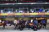 GP ABU DHABI, Yuki Tsunoda (JPN) Red Bull Racing RB21 makes a pit stop.

07.12.2025. Formula 1 World Championship, Rd 24, Abu Dhabi Grand Prix, Yas Marina Circuit, Abu Dhabi, Gara Day.

- www.xpbimages.com, EMail: requests@xpbimages.com © Copyright: Batchelor / XPB Images