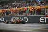 GP ABU DHABI, Third placed World Champion Lando Norris (GBR) McLaren MCL39 passes the team at the end of the race.

07.12.2025. Formula 1 World Championship, Rd 24, Abu Dhabi Grand Prix, Yas Marina Circuit, Abu Dhabi, Gara Day.

- www.xpbimages.com, EMail: requests@xpbimages.com © Copyright: Price / XPB Images