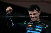 GP ABU DHABI, Third placed World Champion Lando Norris (GBR) McLaren celebrates on the podium.
07.12.2025. Formula 1 World Championship, Rd 24, Abu Dhabi Grand Prix, Yas Marina Circuit, Abu Dhabi, Gara Day.
- www.xpbimages.com, EMail: requests@xpbimages.com © Copyright: Coates / XPB Images