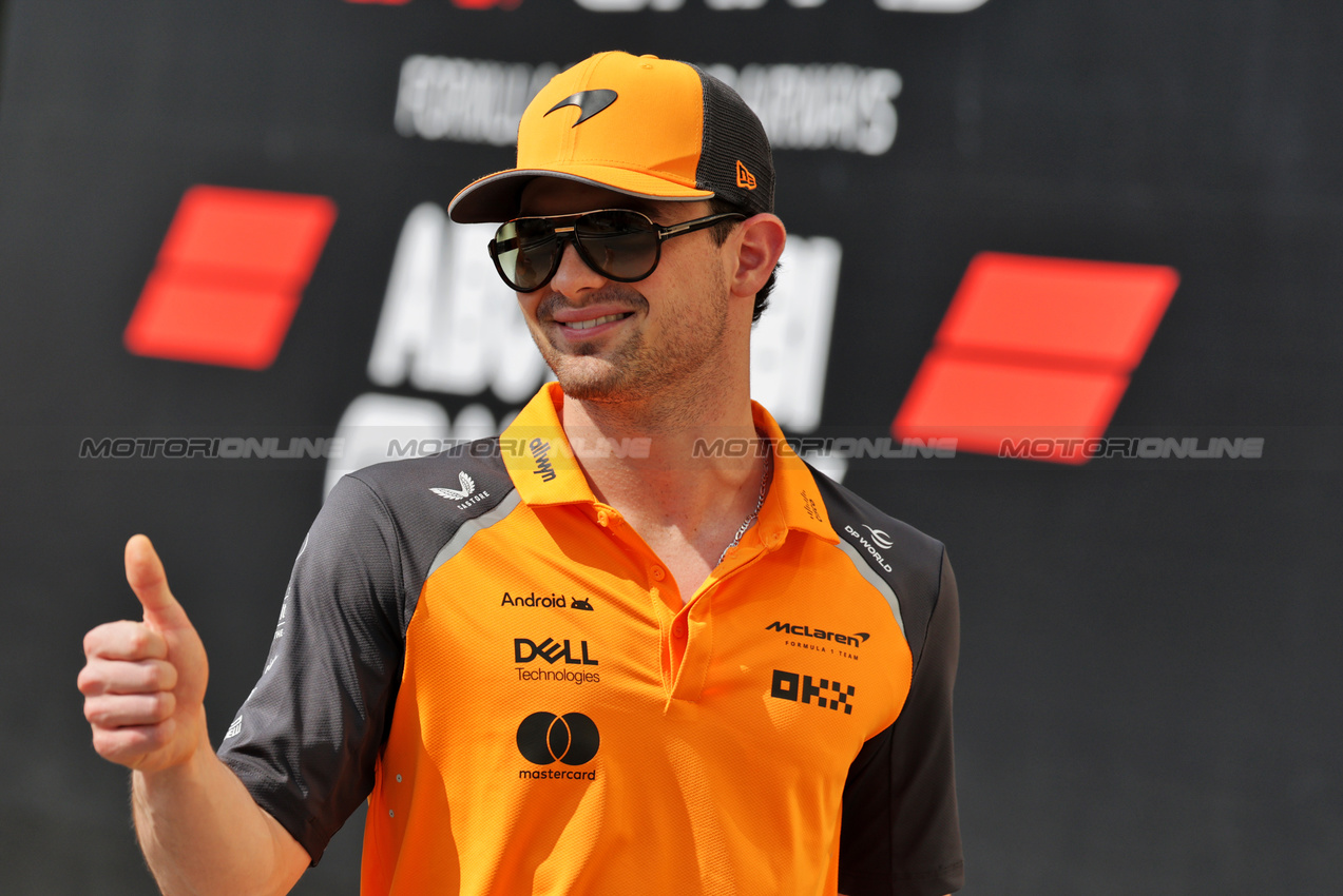 GP ABU DHABI, Pato O'Ward (MEX) McLaren Reserve Driver.

04.12.2025. Formula 1 World Championship, Rd 24, Abu Dhabi Grand Prix, Yas Marina Circuit, Abu Dhabi, Preparation Day.

- www.xpbimages.com, EMail: requests@xpbimages.com © Copyright: Moy / XPB Images