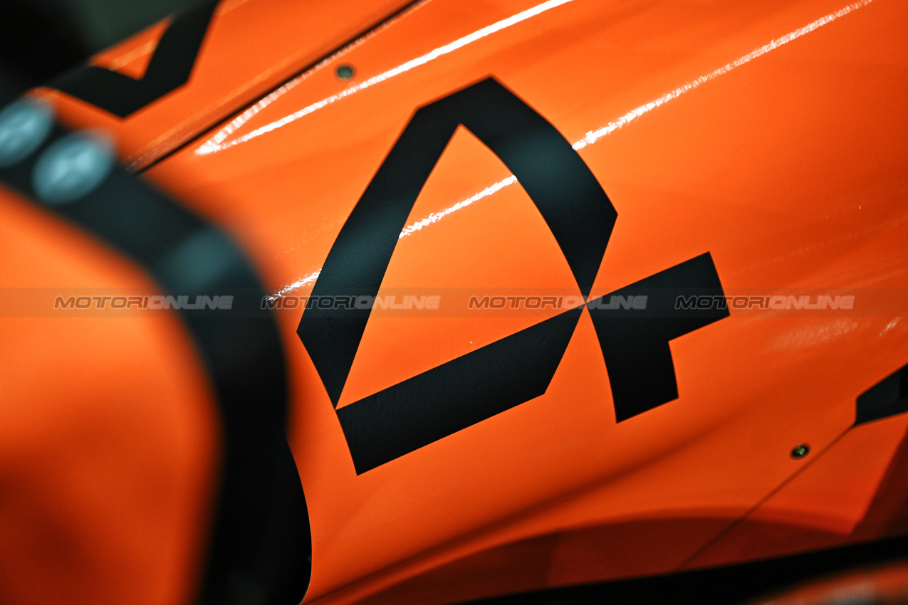 GP ABU DHABI, #4 - Lando Norris (GBR) McLaren MCL39.

04.12.2025. Formula 1 World Championship, Rd 24, Abu Dhabi Grand Prix, Yas Marina Circuit, Abu Dhabi, Preparation Day.

- www.xpbimages.com, EMail: requests@xpbimages.com © Copyright: Price	/ XPB Images