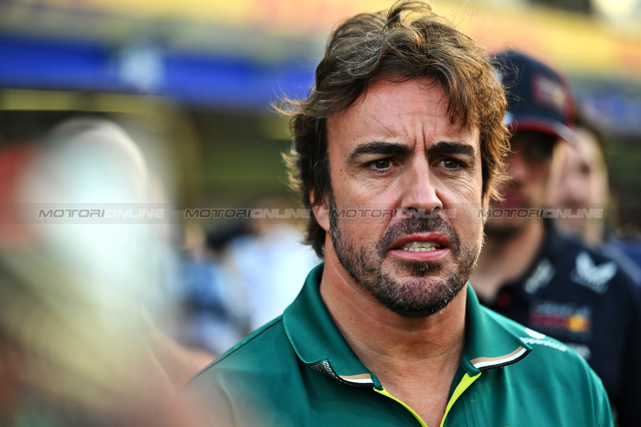 GP ABU DHABI, Fernando Alonso (ESP) Aston Martin F1 Team.

04.12.2025. Formula 1 World Championship, Rd 24, Abu Dhabi Grand Prix, Yas Marina Circuit, Abu Dhabi, Preparation Day.

- www.xpbimages.com, EMail: requests@xpbimages.com © Copyright: Price	/ XPB Images