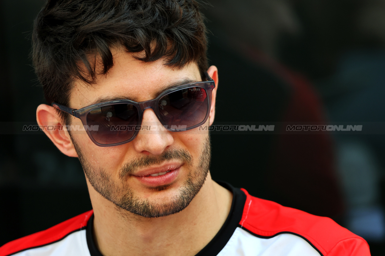 GP ABU DHABI, Esteban Ocon (FRA) Haas F1 Team.

04.12.2025. Formula 1 World Championship, Rd 24, Abu Dhabi Grand Prix, Yas Marina Circuit, Abu Dhabi, Preparation Day.

- www.xpbimages.com, EMail: requests@xpbimages.com © Copyright: Batchelor / XPB Images