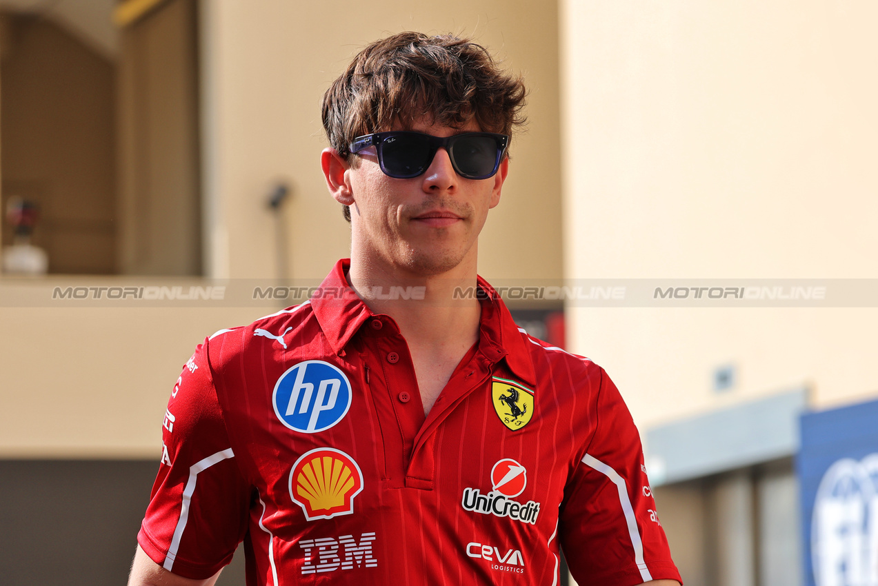 GP ABU DHABI, Arthur Leclerc (FRA) Ferrari Test Driver.
04.12.2025. Formula 1 World Championship, Rd 24, Abu Dhabi Grand Prix, Yas Marina Circuit, Abu Dhabi, Preparation Day.
- www.xpbimages.com, EMail: requests@xpbimages.com © Copyright: Batchelor / XPB Images
