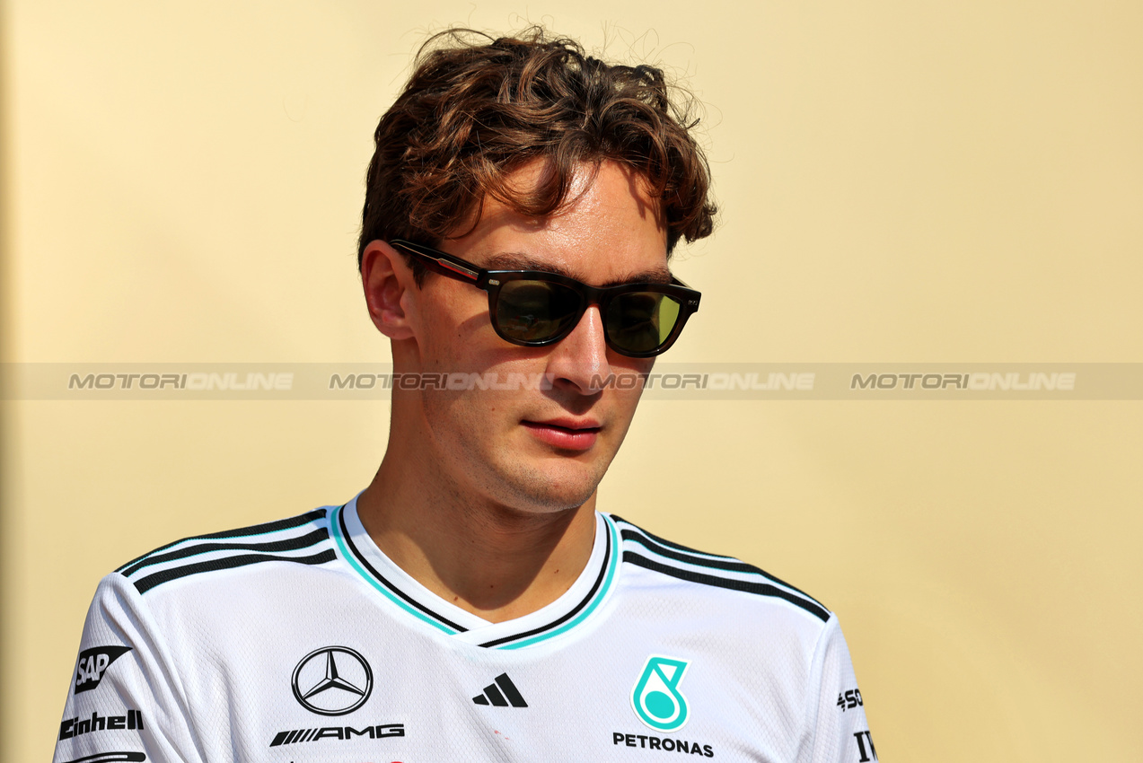 GP ABU DHABI, George Russell (GBR) Mercedes AMG F1.

04.12.2025. Formula 1 World Championship, Rd 24, Abu Dhabi Grand Prix, Yas Marina Circuit, Abu Dhabi, Preparation Day.

- www.xpbimages.com, EMail: requests@xpbimages.com © Copyright: Batchelor / XPB Images
