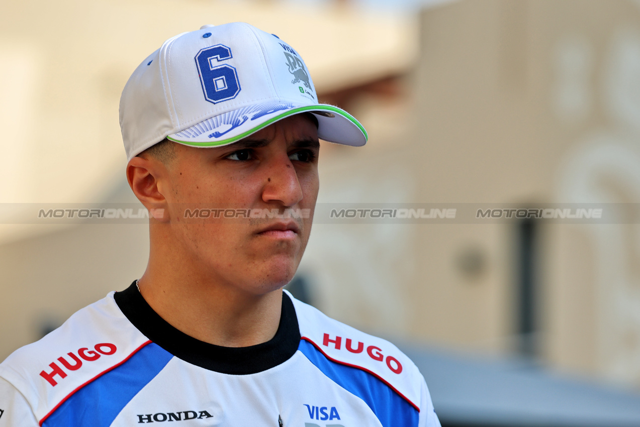 GP ABU DHABI, Isack Hadjar (FRA) Racing Bulls.

04.12.2025. Formula 1 World Championship, Rd 24, Abu Dhabi Grand Prix, Yas Marina Circuit, Abu Dhabi, Preparation Day.

- www.xpbimages.com, EMail: requests@xpbimages.com © Copyright: Batchelor / XPB Images