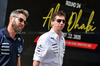 GP ABU DHABI, (L to R): Lars Oude Hendrikman, Atlassian Williams Racing VIP Guest Manager with James Vowles (GBR) Atlassian Williams Racing Team Principal.

04.12.2025. Formula 1 World Championship, Rd 24, Abu Dhabi Grand Prix, Yas Marina Circuit, Abu Dhabi, Preparation Day.

- www.xpbimages.com, EMail: requests@xpbimages.com © Copyright: Bearne / XPB Images