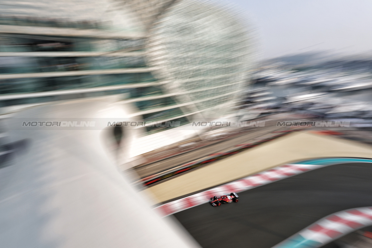GP ABU DHABI, Charles Leclerc (MON) Ferrari SF-25.
06.12.2025. Formula 1 World Championship, Rd 24, Abu Dhabi Grand Prix, Yas Marina Circuit, Abu Dhabi, Qualifiche Day.
- www.xpbimages.com, EMail: requests@xpbimages.com © Copyright: Moy / XPB Images