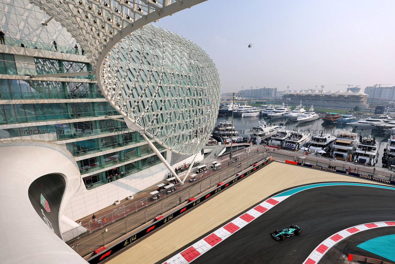 GP ABU DHABI, Lance Stroll (CDN) Aston Martin F1 Team AMR25.
06.12.2025. Formula 1 World Championship, Rd 24, Abu Dhabi Grand Prix, Yas Marina Circuit, Abu Dhabi, Qualifiche Day.
- www.xpbimages.com, EMail: requests@xpbimages.com © Copyright: Moy / XPB Images