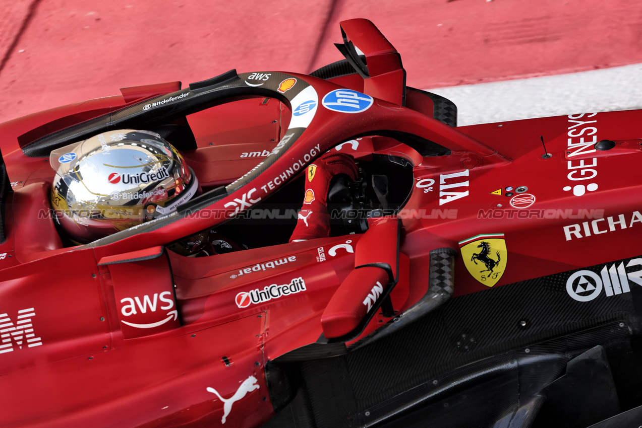 GP ABU DHABI, Lewis Hamilton (GBR) Ferrari SF-25.
06.12.2025. Formula 1 World Championship, Rd 24, Abu Dhabi Grand Prix, Yas Marina Circuit, Abu Dhabi, Qualifiche Day.
- www.xpbimages.com, EMail: requests@xpbimages.com © Copyright: Bearne / XPB Images