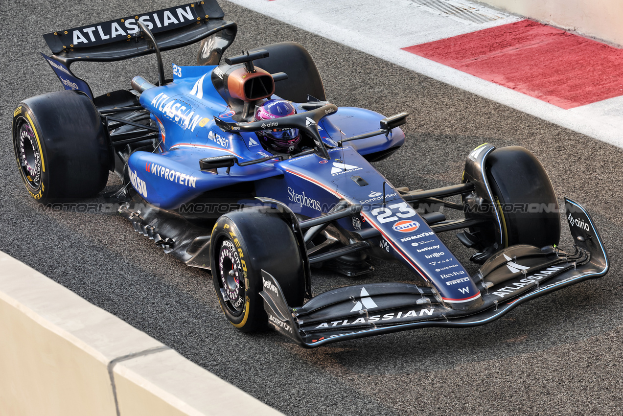 GP ABU DHABI, Alexander Albon (THA) Atlassian Williams Racing FW47.
06.12.2025. Formula 1 World Championship, Rd 24, Abu Dhabi Grand Prix, Yas Marina Circuit, Abu Dhabi, Qualifiche Day.
- www.xpbimages.com, EMail: requests@xpbimages.com © Copyright: Bearne / XPB Images