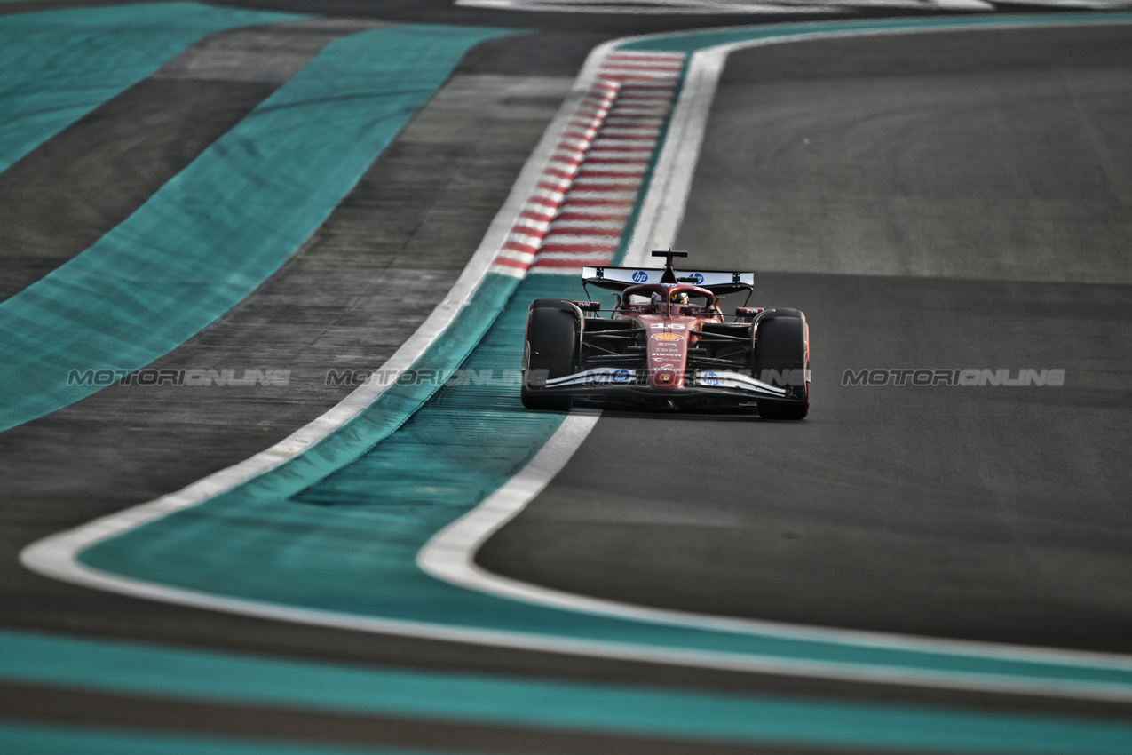 GP ABU DHABI, Charles Leclerc (MON) Ferrari SF-25.
06.12.2025. Formula 1 World Championship, Rd 24, Abu Dhabi Grand Prix, Yas Marina Circuit, Abu Dhabi, Qualifiche Day.
- www.xpbimages.com, EMail: requests@xpbimages.com © Copyright: Price / XPB Images