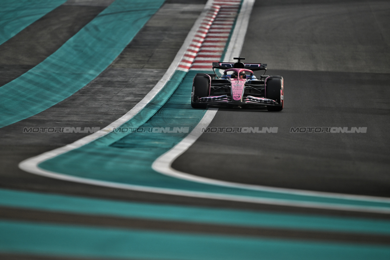 GP ABU DHABI, Pierre Gasly (FRA) Alpine F1 Team A525.
06.12.2025. Formula 1 World Championship, Rd 24, Abu Dhabi Grand Prix, Yas Marina Circuit, Abu Dhabi, Qualifiche Day.
- www.xpbimages.com, EMail: requests@xpbimages.com © Copyright: Price / XPB Images