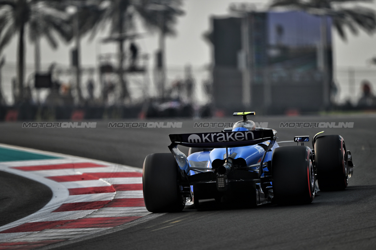GP ABU DHABI, Carlos Sainz (ESP) Atlassian Williams Racing FW47.
06.12.2025. Formula 1 World Championship, Rd 24, Abu Dhabi Grand Prix, Yas Marina Circuit, Abu Dhabi, Qualifiche Day.
- www.xpbimages.com, EMail: requests@xpbimages.com © Copyright: Price / XPB Images
