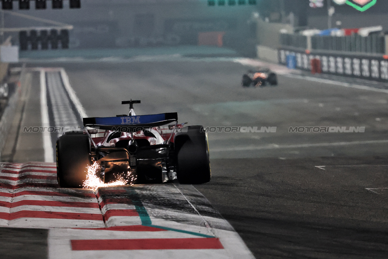 GP ABU DHABI, Charles Leclerc (MON) Ferrari SF-25.

06.12.2025. Formula 1 World Championship, Rd 24, Abu Dhabi Grand Prix, Yas Marina Circuit, Abu Dhabi, Qualifiche Day.

- www.xpbimages.com, EMail: requests@xpbimages.com © Copyright: Charniaux / XPB Images
