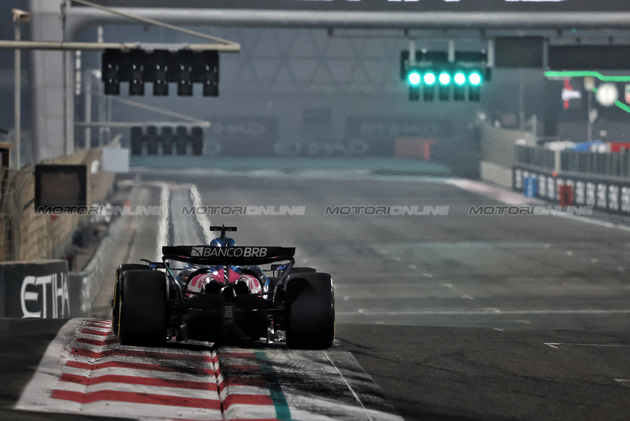 GP ABU DHABI, Pierre Gasly (FRA) Alpine F1 Team A525.
06.12.2025. Formula 1 World Championship, Rd 24, Abu Dhabi Grand Prix, Yas Marina Circuit, Abu Dhabi, Qualifiche Day.
- www.xpbimages.com, EMail: requests@xpbimages.com © Copyright: Charniaux / XPB Images