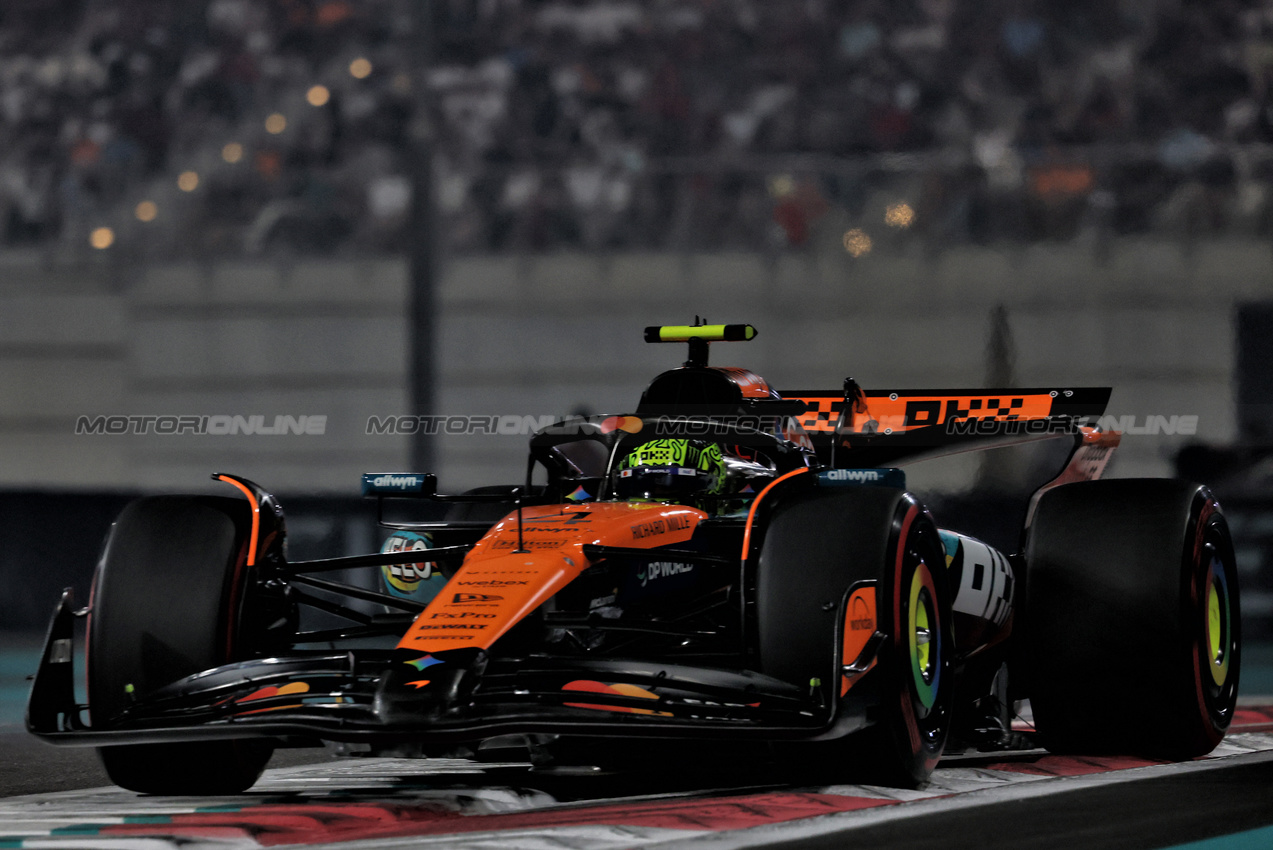 GP ABU DHABI, Lando Norris (GBR) McLaren MCL39.
06.12.2025. Formula 1 World Championship, Rd 24, Abu Dhabi Grand Prix, Yas Marina Circuit, Abu Dhabi, Qualifiche Day.
- www.xpbimages.com, EMail: requests@xpbimages.com © Copyright: Charniaux / XPB Images
