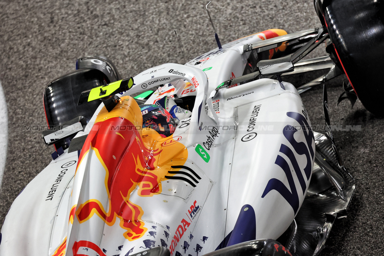 GP ABU DHABI, Liam Lawson (NZL) Racing Bulls VCARB 02.
06.12.2025. Formula 1 World Championship, Rd 24, Abu Dhabi Grand Prix, Yas Marina Circuit, Abu Dhabi, Qualifiche Day.
- www.xpbimages.com, EMail: requests@xpbimages.com © Copyright: Bearne / XPB Images