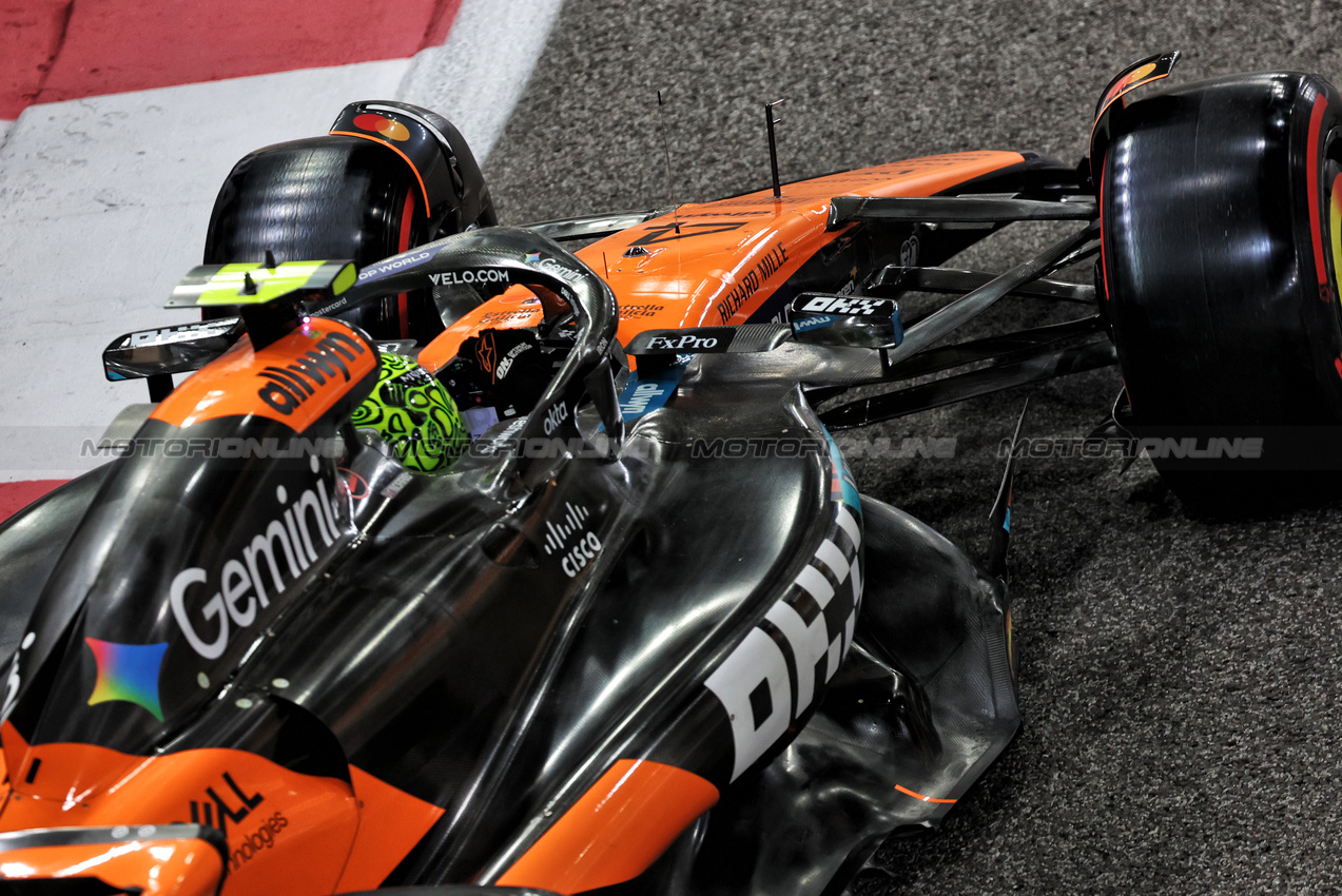 GP ABU DHABI, Lando Norris (GBR) McLaren MCL39.
06.12.2025. Formula 1 World Championship, Rd 24, Abu Dhabi Grand Prix, Yas Marina Circuit, Abu Dhabi, Qualifiche Day.
- www.xpbimages.com, EMail: requests@xpbimages.com © Copyright: Bearne / XPB Images