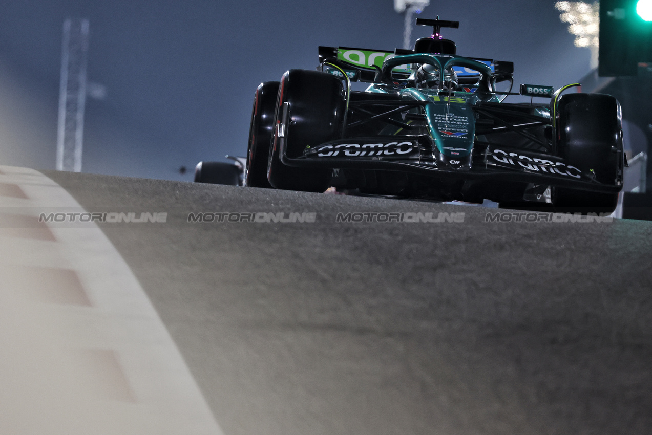 GP ABU DHABI, Lance Stroll (CDN) Aston Martin F1 Team AMR25.
06.12.2025. Formula 1 World Championship, Rd 24, Abu Dhabi Grand Prix, Yas Marina Circuit, Abu Dhabi, Qualifiche Day.
- www.xpbimages.com, EMail: requests@xpbimages.com © Copyright: Bearne / XPB Images