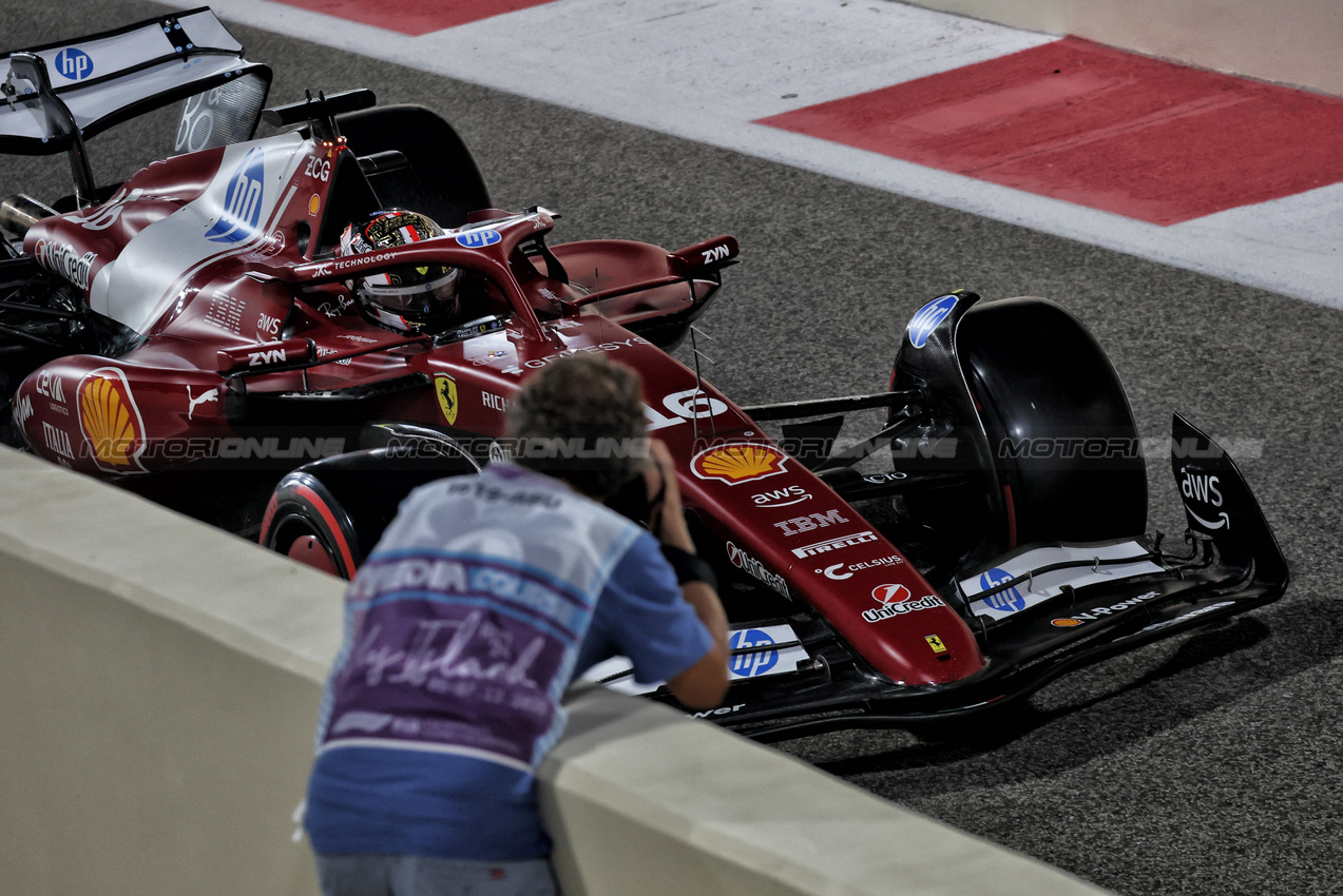 GP ABU DHABI, Charles Leclerc (MON) Ferrari SF-25.
06.12.2025. Formula 1 World Championship, Rd 24, Abu Dhabi Grand Prix, Yas Marina Circuit, Abu Dhabi, Qualifiche Day.
- www.xpbimages.com, EMail: requests@xpbimages.com © Copyright: Bearne / XPB Images