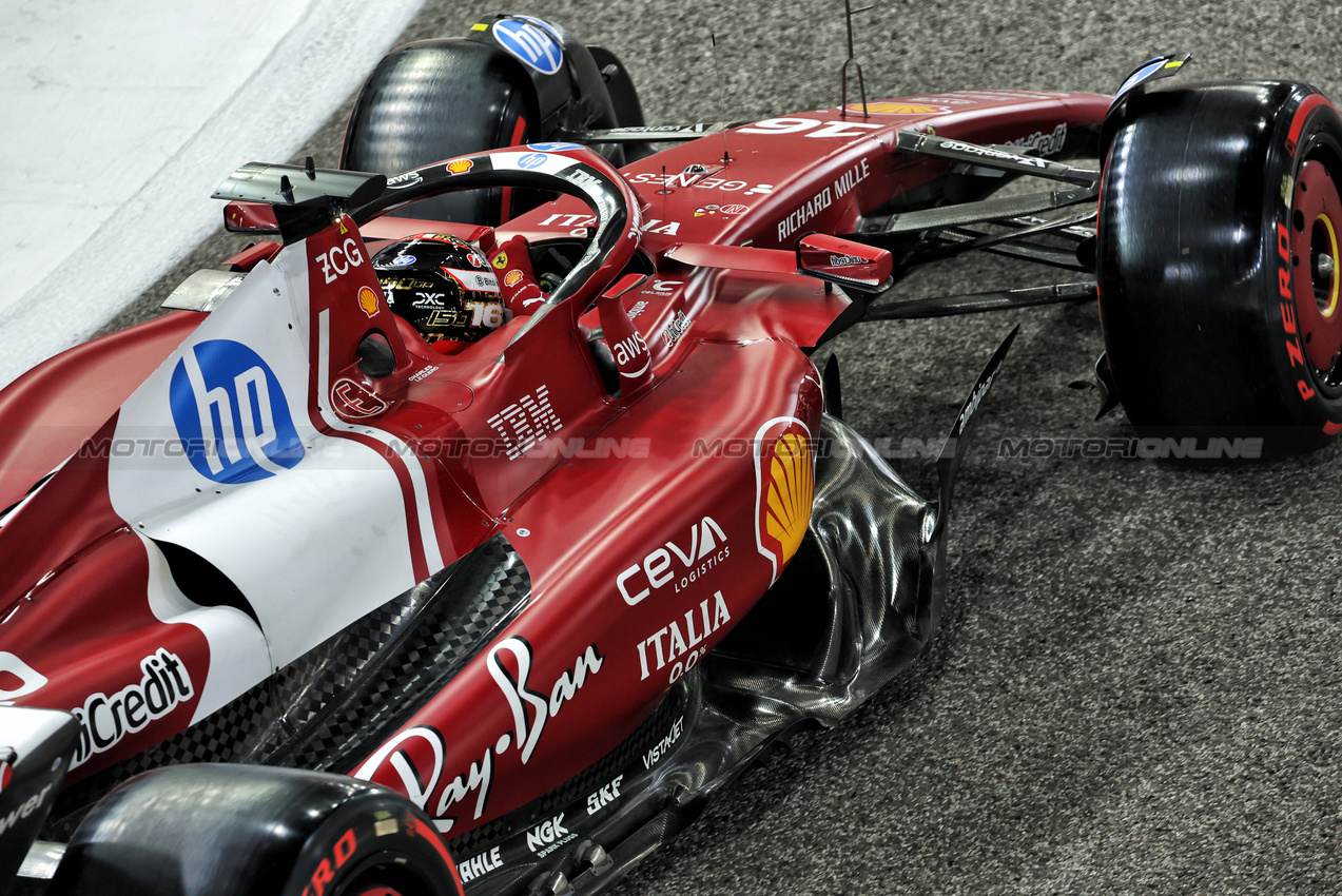 GP ABU DHABI, Charles Leclerc (MON) Ferrari SF-25.
06.12.2025. Formula 1 World Championship, Rd 24, Abu Dhabi Grand Prix, Yas Marina Circuit, Abu Dhabi, Qualifiche Day.
- www.xpbimages.com, EMail: requests@xpbimages.com © Copyright: Bearne / XPB Images