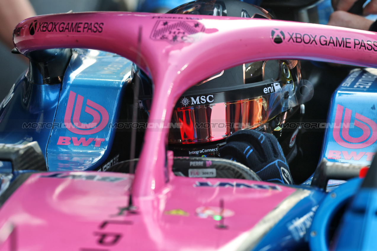 GP ABU DHABI, Pierre Gasly (FRA) Alpine F1 Team A525.

06.12.2025. Formula 1 World Championship, Rd 24, Abu Dhabi Grand Prix, Yas Marina Circuit, Abu Dhabi, Qualifiche Day.

- www.xpbimages.com, EMail: requests@xpbimages.com © Copyright: Batchelor / XPB Images