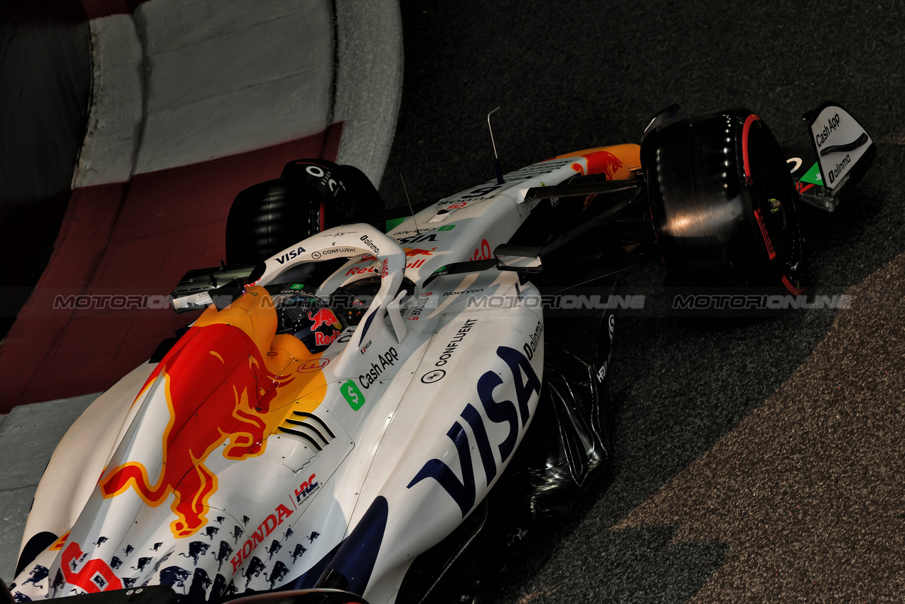 GP ABU DHABI, Isack Hadjar (FRA) Racing Bulls VCARB 02.

06.12.2025. Formula 1 World Championship, Rd 24, Abu Dhabi Grand Prix, Yas Marina Circuit, Abu Dhabi, Qualifiche Day.

- www.xpbimages.com, EMail: requests@xpbimages.com © Copyright: Charniaux / XPB Images