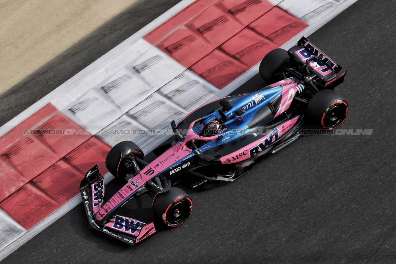 GP ABU DHABI, Pierre Gasly (FRA) Alpine F1 Team A525.

06.12.2025. Formula 1 World Championship, Rd 24, Abu Dhabi Grand Prix, Yas Marina Circuit, Abu Dhabi, Qualifiche Day.

- www.xpbimages.com, EMail: requests@xpbimages.com © Copyright: Moy / XPB Images