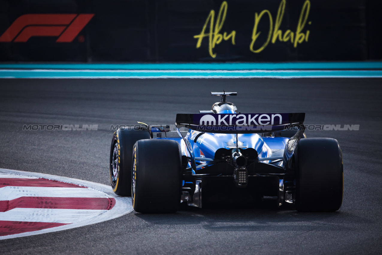 GP ABU DHABI, Alexander Albon (THA) Atlassian Williams Racing FW47.

05.12.2025. Formula 1 World Championship, Rd 24, Abu Dhabi Grand Prix, Yas Marina Circuit, Abu Dhabi, Practice Day.

- www.xpbimages.com, EMail: requests@xpbimages.com © Copyright: Bearne / XPB Images