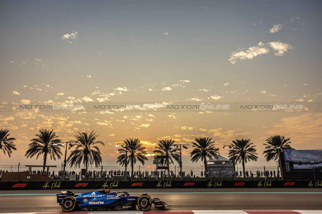 GP ABU DHABI, Alexander Albon (THA) Atlassian Williams Racing FW47.

05.12.2025. Formula 1 World Championship, Rd 24, Abu Dhabi Grand Prix, Yas Marina Circuit, Abu Dhabi, Practice Day.

- www.xpbimages.com, EMail: requests@xpbimages.com © Copyright: Bearne / XPB Images