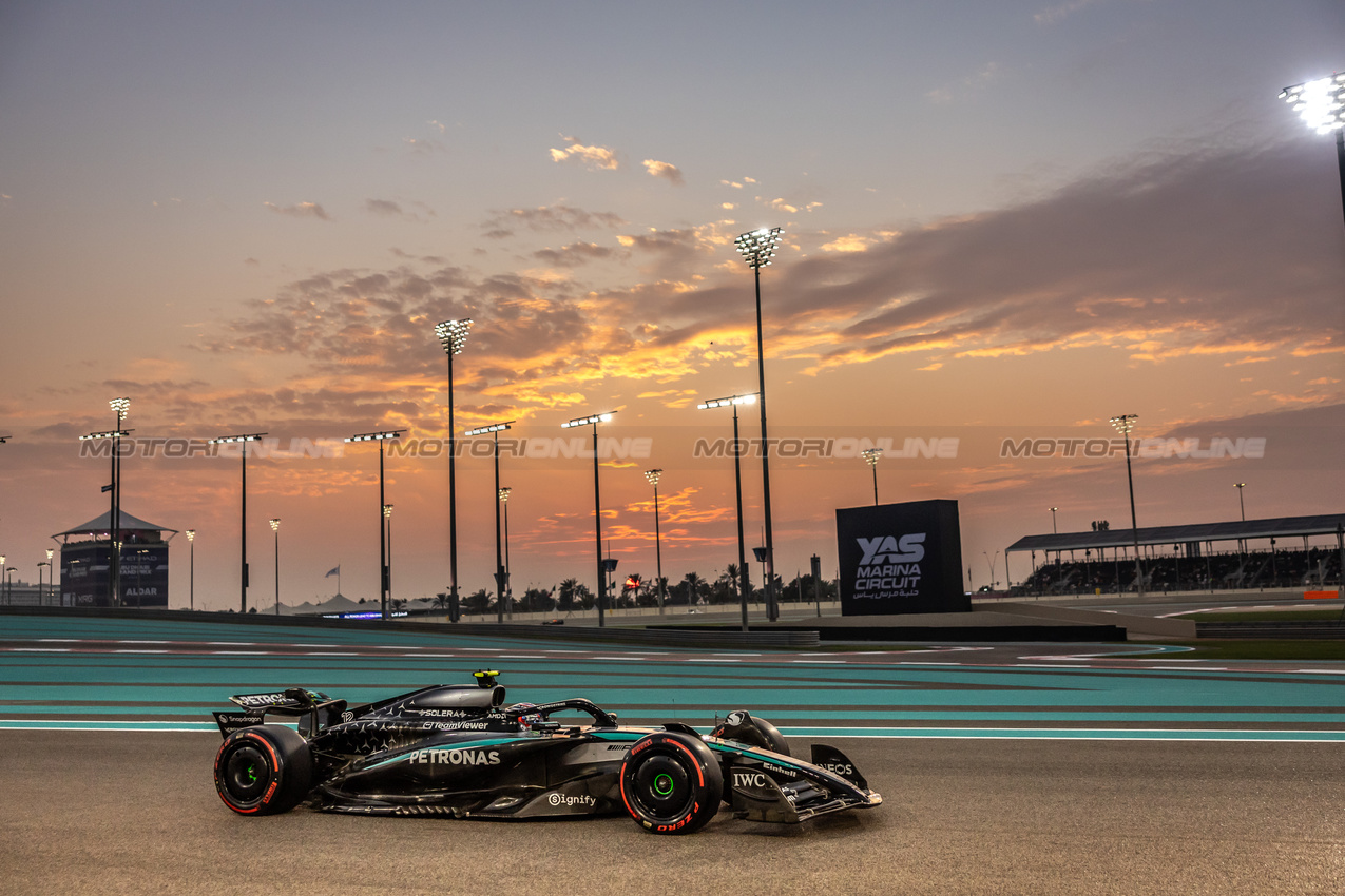 GP ABU DHABI, Andrea Kimi Antonelli (ITA) Mercedes AMG F1 W16.

05.12.2025. Formula 1 World Championship, Rd 24, Abu Dhabi Grand Prix, Yas Marina Circuit, Abu Dhabi, Practice Day.

- www.xpbimages.com, EMail: requests@xpbimages.com © Copyright: Bearne / XPB Images