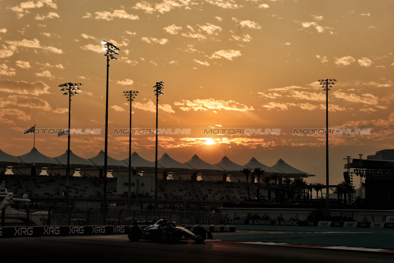 GP ABU DHABI, Alexander Albon (THA) Atlassian Williams Racing FW47.

05.12.2025. Formula 1 World Championship, Rd 24, Abu Dhabi Grand Prix, Yas Marina Circuit, Abu Dhabi, Practice Day.

- www.xpbimages.com, EMail: requests@xpbimages.com © Copyright: Charniaux / XPB Images