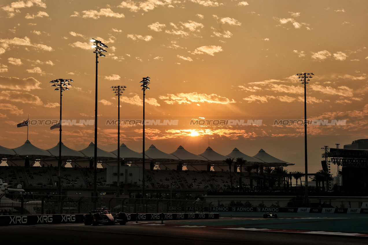GP ABU DHABI, Franco Colapinto (ARG) Alpine F1 Team A525.
05.12.2025. Formula 1 World Championship, Rd 24, Abu Dhabi Grand Prix, Yas Marina Circuit, Abu Dhabi, Practice Day.
- www.xpbimages.com, EMail: requests@xpbimages.com © Copyright: Charniaux / XPB Images