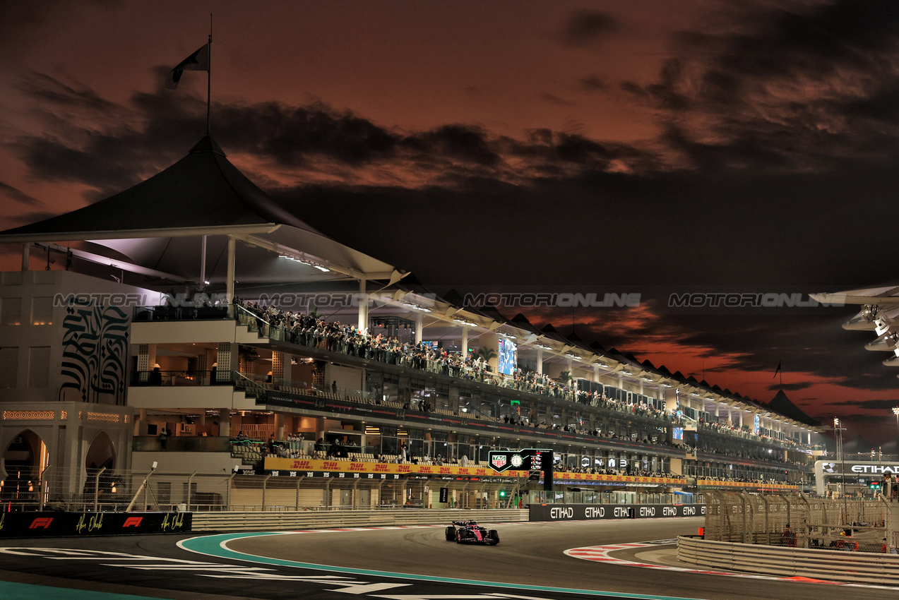 GP ABU DHABI, Pierre Gasly (FRA) Alpine F1 Team A525.

05.12.2025. Formula 1 World Championship, Rd 24, Abu Dhabi Grand Prix, Yas Marina Circuit, Abu Dhabi, Practice Day.

- www.xpbimages.com, EMail: requests@xpbimages.com © Copyright: Moy / XPB Images