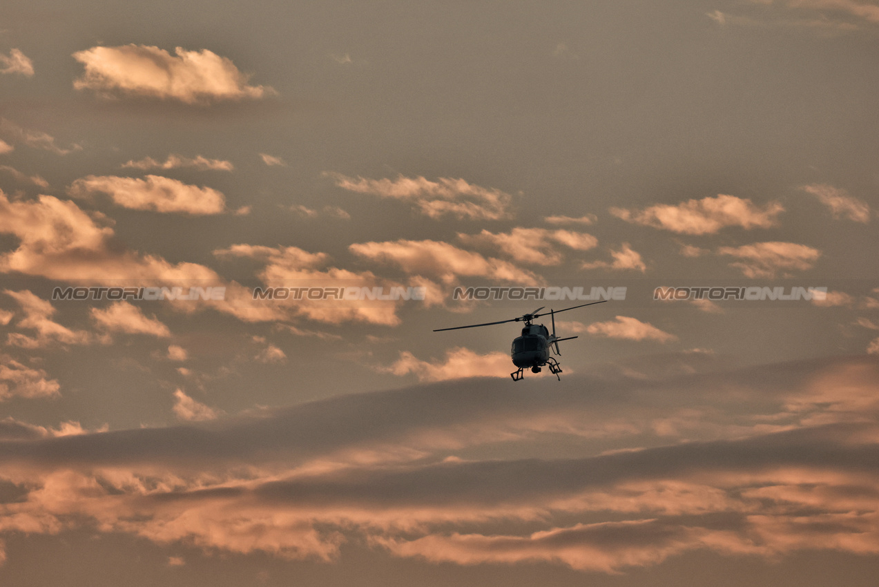 GP ABU DHABI, Circuit Atmosfera - helicopter.

05.12.2025. Formula 1 World Championship, Rd 24, Abu Dhabi Grand Prix, Yas Marina Circuit, Abu Dhabi, Practice Day.

- www.xpbimages.com, EMail: requests@xpbimages.com © Copyright: Moy / XPB Images