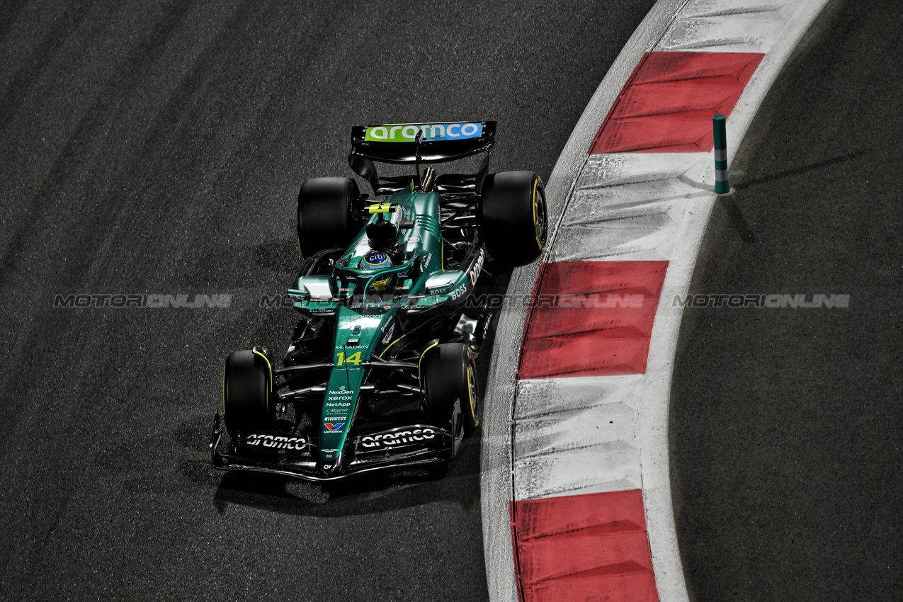 GP ABU DHABI, Fernando Alonso (ESP) Aston Martin F1 Team AMR25.

05.12.2025. Formula 1 World Championship, Rd 24, Abu Dhabi Grand Prix, Yas Marina Circuit, Abu Dhabi, Practice Day.

- www.xpbimages.com, EMail: requests@xpbimages.com © Copyright: Price	/ XPB Images