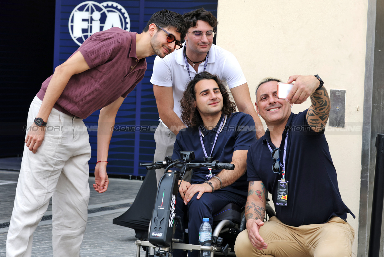 GP ABU DHABI, Esteban Ocon (FRA) Haas F1 Team.

05.12.2025. Formula 1 World Championship, Rd 24, Abu Dhabi Grand Prix, Yas Marina Circuit, Abu Dhabi, Practice Day.

- www.xpbimages.com, EMail: requests@xpbimages.com © Copyright: Moy / XPB Images