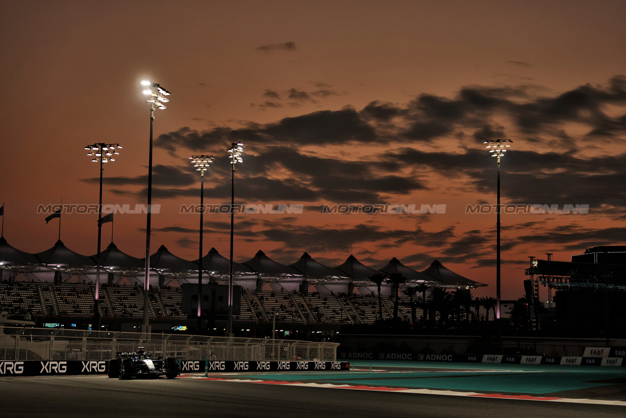 GP ABU DHABI, Alexander Albon (THA) Atlassian Williams Racing FW47.

05.12.2025. Formula 1 World Championship, Rd 24, Abu Dhabi Grand Prix, Yas Marina Circuit, Abu Dhabi, Practice Day.

- www.xpbimages.com, EMail: requests@xpbimages.com © Copyright: Charniaux / XPB Images