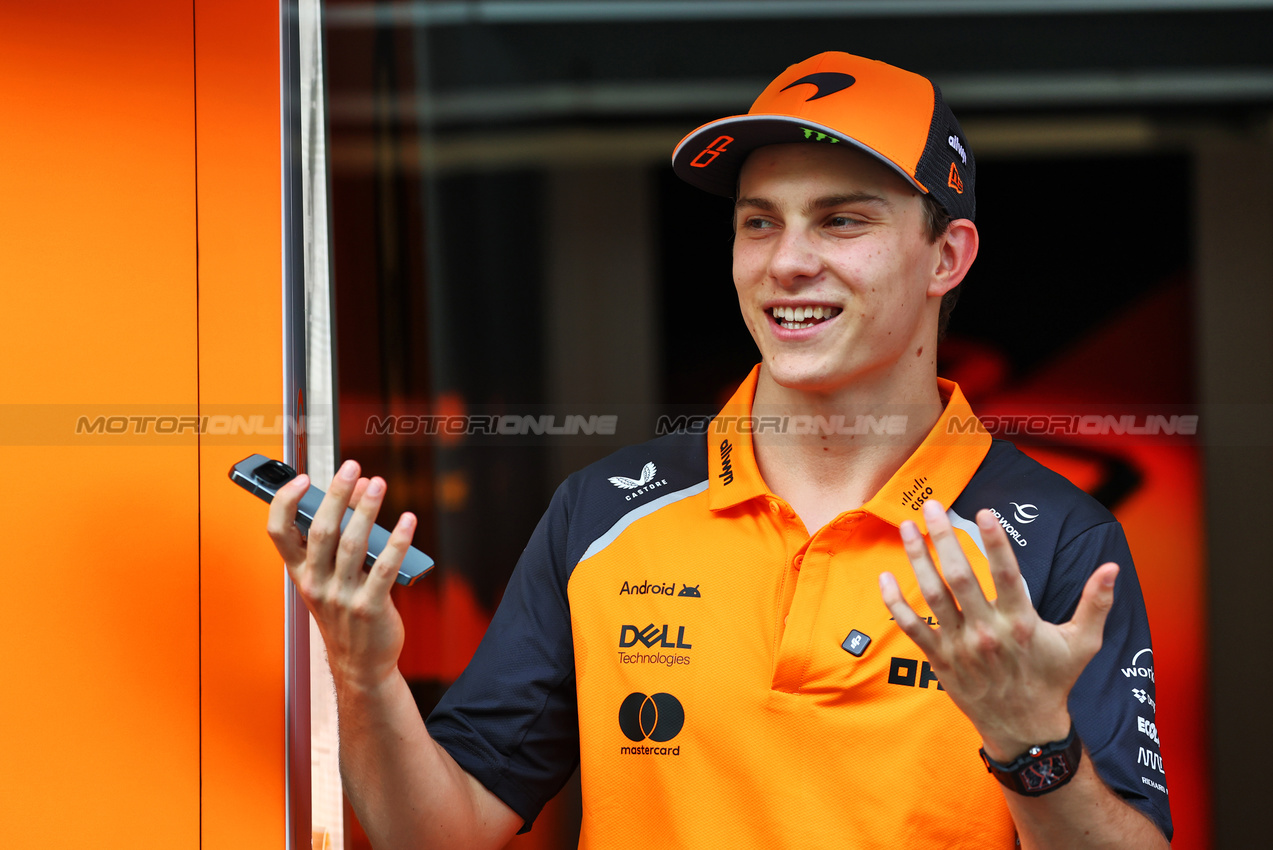 GP ARABIA SAUDITA, Oscar Piastri (AUS) McLaren.

17.04.2025. Formula 1 World Championship, Rd 5, Saudi Arabian Grand Prix, Jeddah, Saudi Arabia, Preparation Day.

- www.xpbimages.com, EMail: requests@xpbimages.com © Copyright: Batchelor / XPB Images