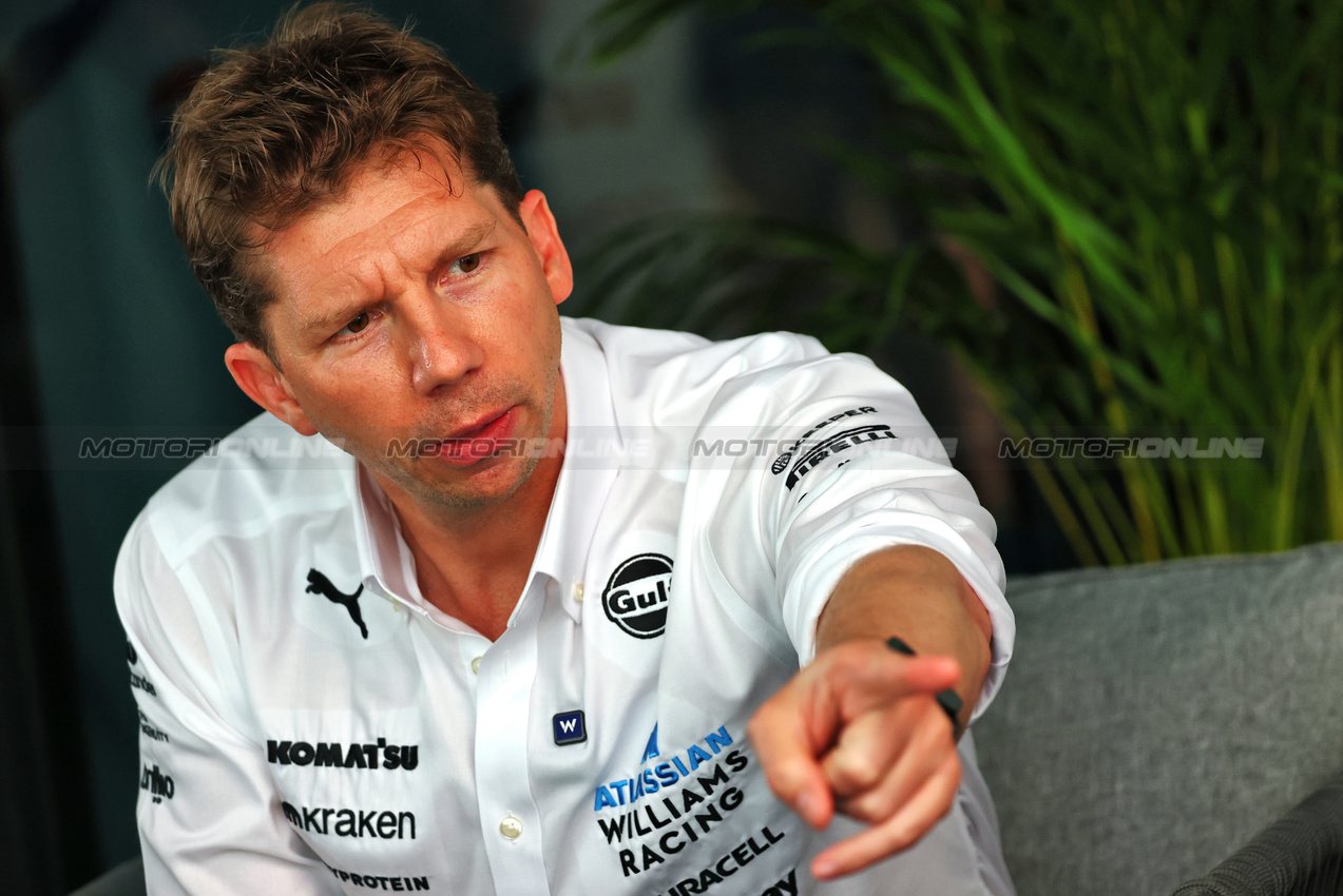 GP ARABIA SAUDITA, James Vowles (GBR) Atlassian Williams Racing Team Principal.

17.04.2025. Formula 1 World Championship, Rd 5, Saudi Arabian Grand Prix, Jeddah, Saudi Arabia, Preparation Day.

- www.xpbimages.com, EMail: requests@xpbimages.com © Copyright: Batchelor / XPB Images