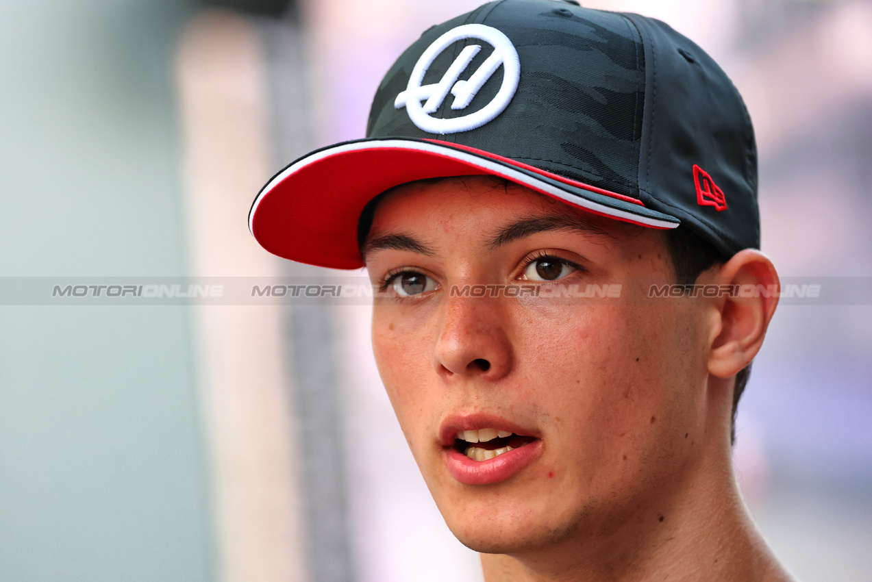 GP ARABIA SAUDITA, Oliver Bearman (GBR) Haas F1 Team.

17.04.2025. Formula 1 World Championship, Rd 5, Saudi Arabian Grand Prix, Jeddah, Saudi Arabia, Preparation Day.

- www.xpbimages.com, EMail: requests@xpbimages.com © Copyright: Batchelor / XPB Images