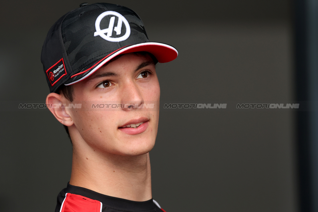 GP ARABIA SAUDITA, Oliver Bearman (GBR) Haas F1 Team.

17.04.2025. Formula 1 World Championship, Rd 5, Saudi Arabian Grand Prix, Jeddah, Saudi Arabia, Preparation Day.

 - www.xpbimages.com, EMail: requests@xpbimages.com © Copyright: Coates / XPB Images