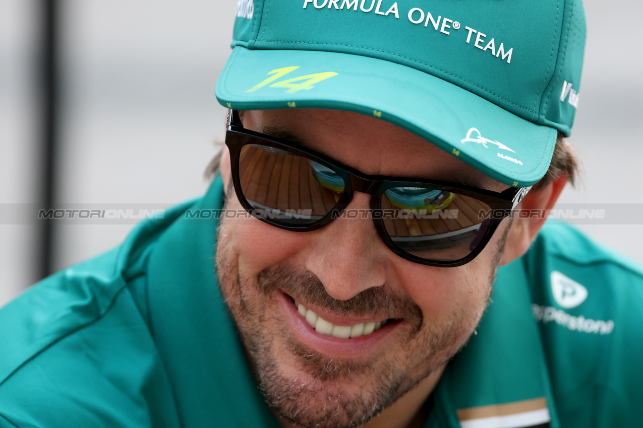GP ARABIA SAUDITA, Fernando Alonso (ESP) Aston Martin F1 Team.

17.04.2025. Formula 1 World Championship, Rd 5, Saudi Arabian Grand Prix, Jeddah, Saudi Arabia, Preparation Day.

 - www.xpbimages.com, EMail: requests@xpbimages.com © Copyright: Coates / XPB Images