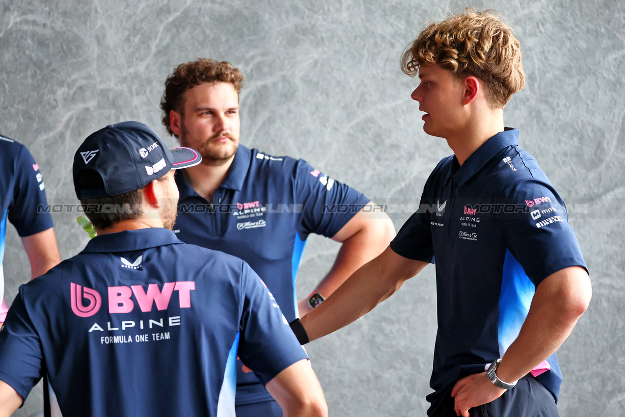 GP ARABIA SAUDITA, Paul Aron (EST) Alpine F1 Team Reserve Driver (Right).

17.04.2025. Formula 1 World Championship, Rd 5, Saudi Arabian Grand Prix, Jeddah, Saudi Arabia, Preparation Day.

- www.xpbimages.com, EMail: requests@xpbimages.com © Copyright: Batchelor / XPB Images