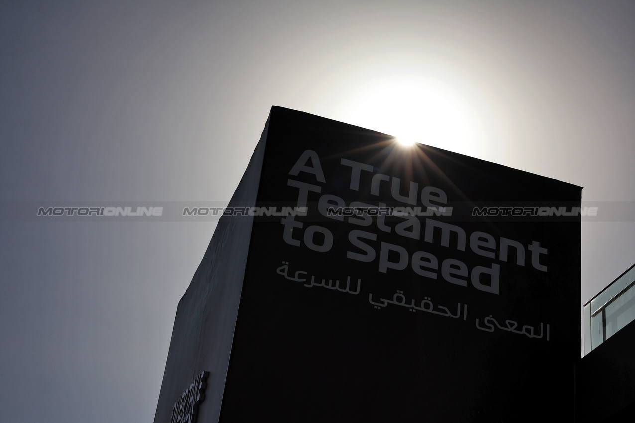 GP ARABIA SAUDITA, Circuit Atmosfera.

17.04.2025. Formula 1 World Championship, Rd 5, Saudi Arabian Grand Prix, Jeddah, Saudi Arabia, Preparation Day.

 - www.xpbimages.com, EMail: requests@xpbimages.com © Copyright: Rew / XPB Images