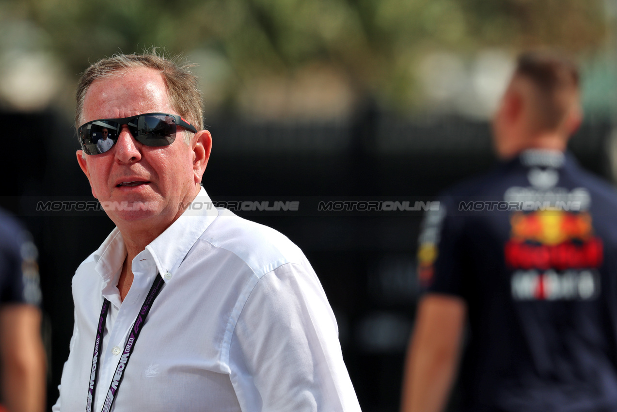 GP ARABIA SAUDITA, Martin Brundle (GBR) Sky Sports F1 Commentator.

17.04.2025. Formula 1 World Championship, Rd 5, Saudi Arabian Grand Prix, Jeddah, Saudi Arabia, Preparation Day.

 - www.xpbimages.com, EMail: requests@xpbimages.com © Copyright: Rew / XPB Images