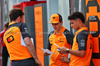 GP ARABIA SAUDITA, (L to R): Oscar Piastri (AUS) McLaren e team mate Lando Norris (GBR) McLaren.

17.04.2025. Formula 1 World Championship, Rd 5, Saudi Arabian Grand Prix, Jeddah, Saudi Arabia, Preparation Day.

- www.xpbimages.com, EMail: requests@xpbimages.com © Copyright: Batchelor / XPB Images